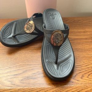 CROCS Wedge Flip Flop Sandals. SIZE 6
